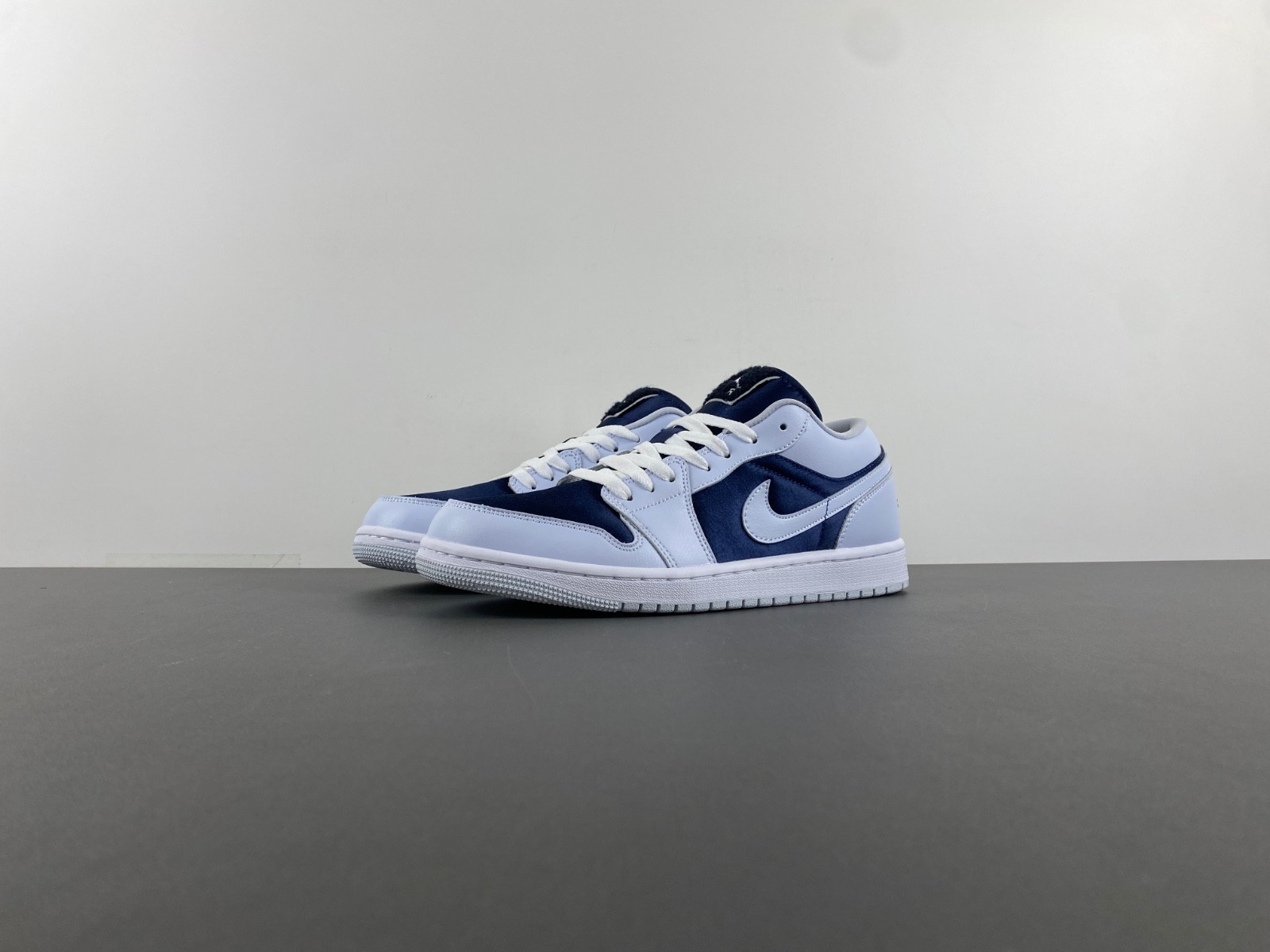 Air Jordan 1 Low Football Grey FZ8778-044