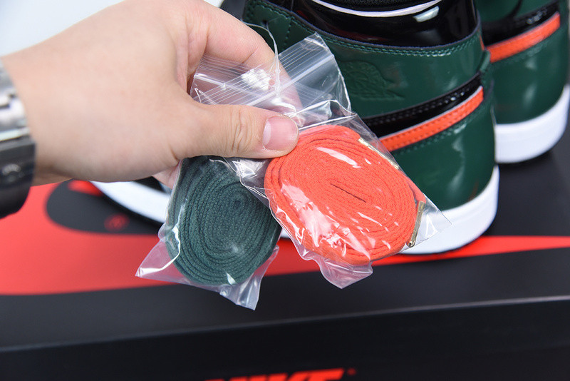 air jordan 1 high og “solefly friends family" av3905-038