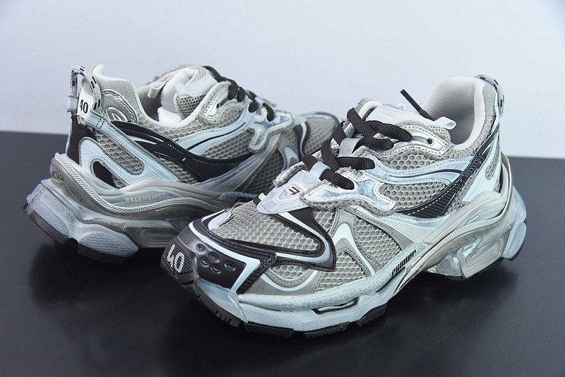 Ba*len*cia*ga runner sneaker