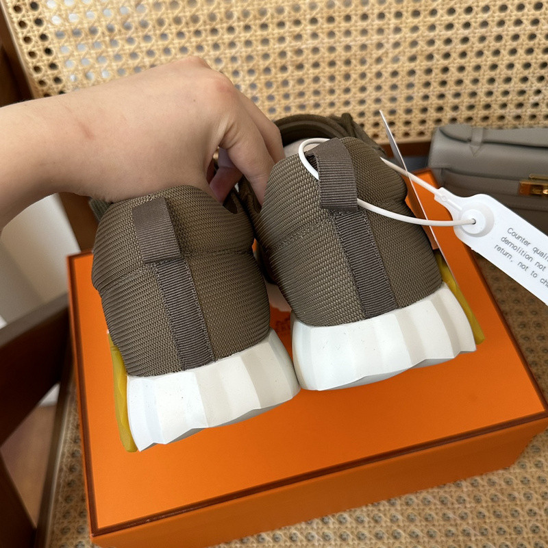 H**mes sneaker