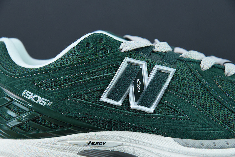 new balance sneaker