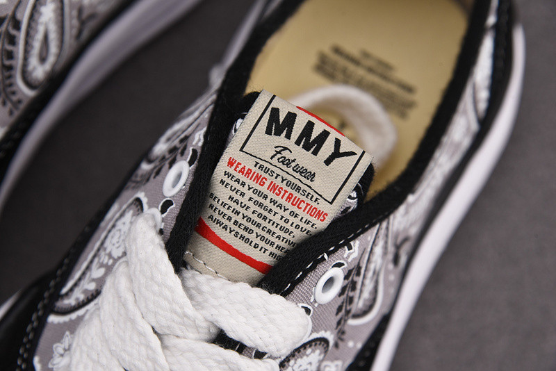 Ma*s*n mihara yasuhiro sneaker