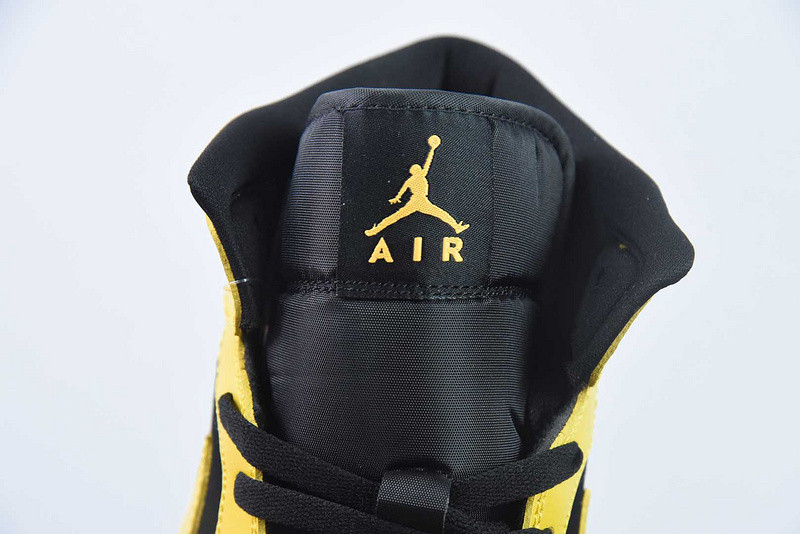 Air Jordan 1 Mid "New Love" HJ6654-071