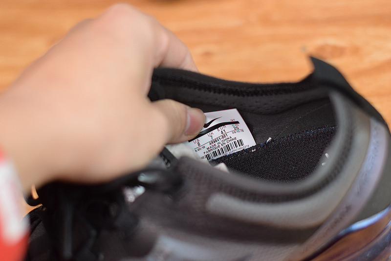 nike air vapormax 2019 throwback future ar6631-001