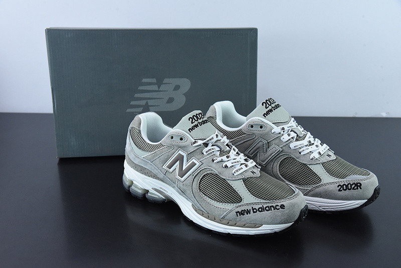 new balance sneaker